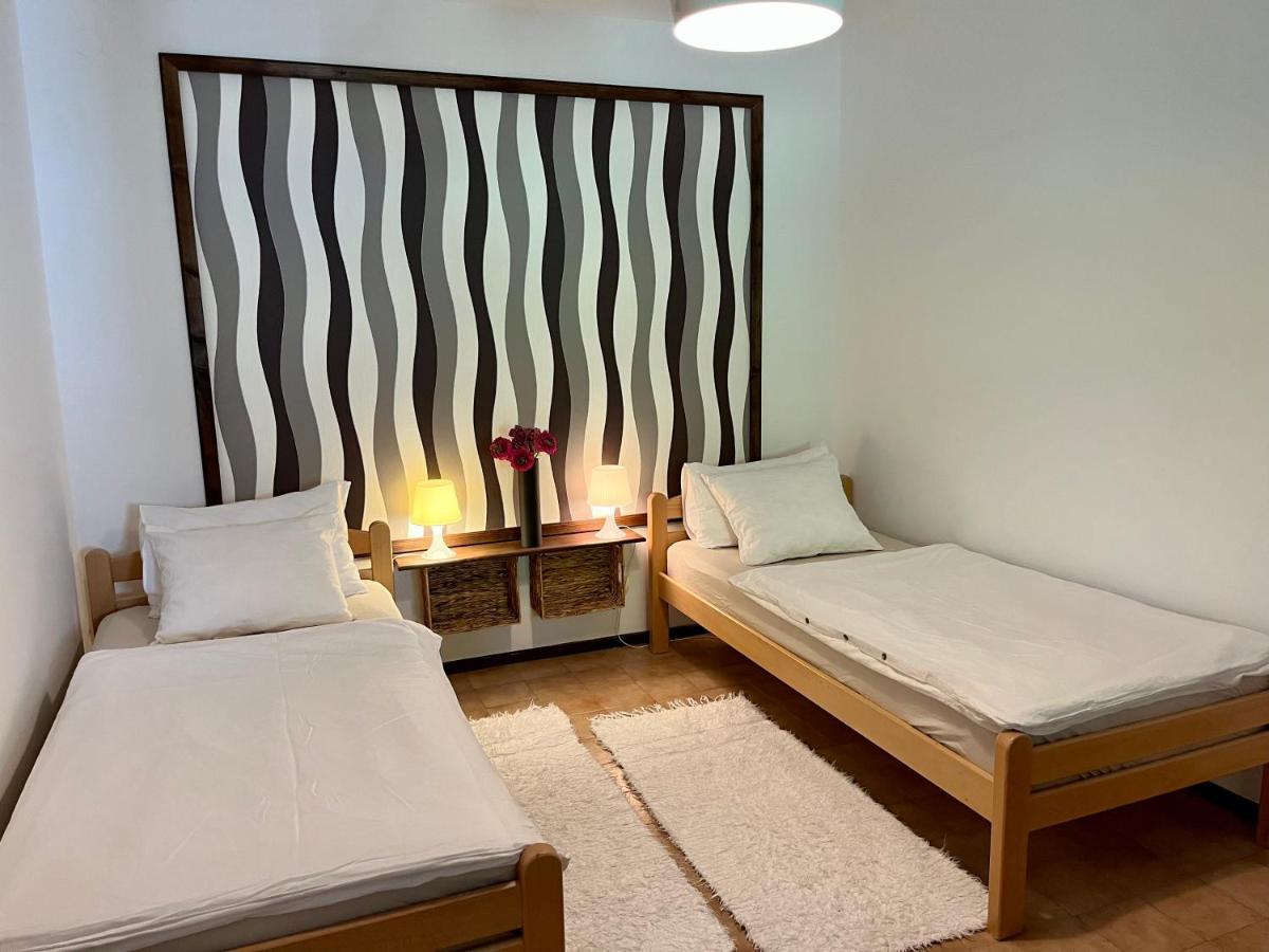 Apartmani Zora Cres Eksteriør billede