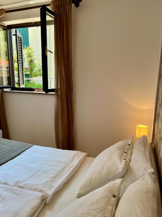 Apartmani Zora Cres Eksteriør billede