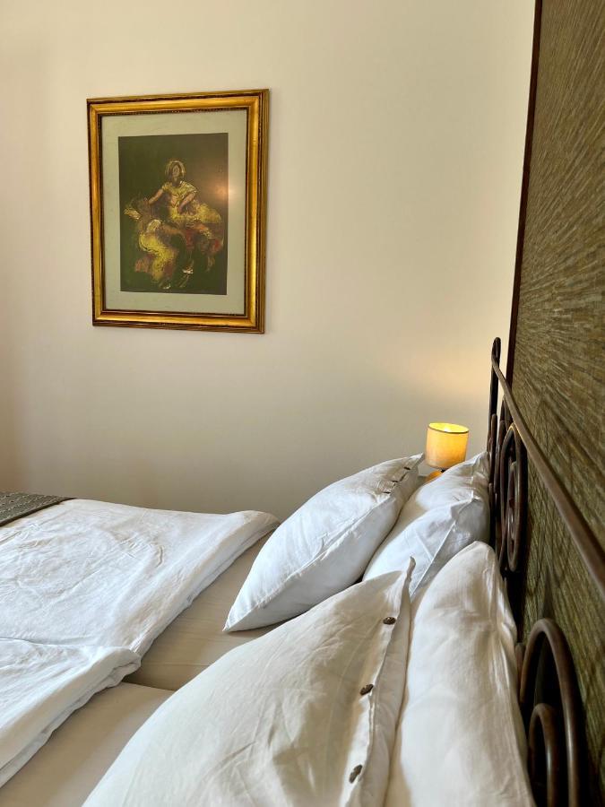 Apartmani Zora Cres Eksteriør billede